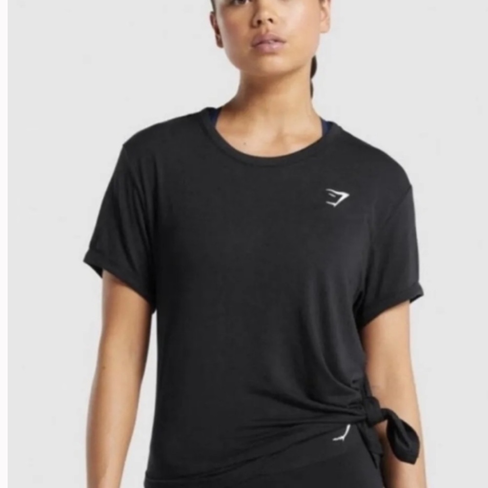 4 x gymshark tops size M and S